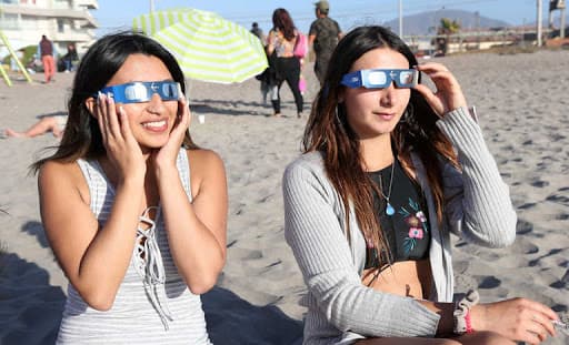Recaudos que se deben tomar para disfrutar del eclipse sin correr ningún riesgo