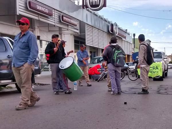 Por falta de pago UOCRA corta las calles Belgrano y Sarmiento