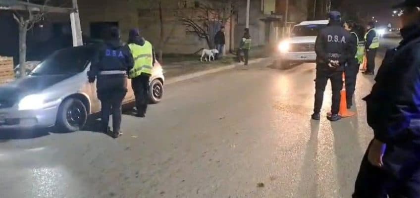 La policía realizó operativos en distintos puntos de la ciudad de Viedma