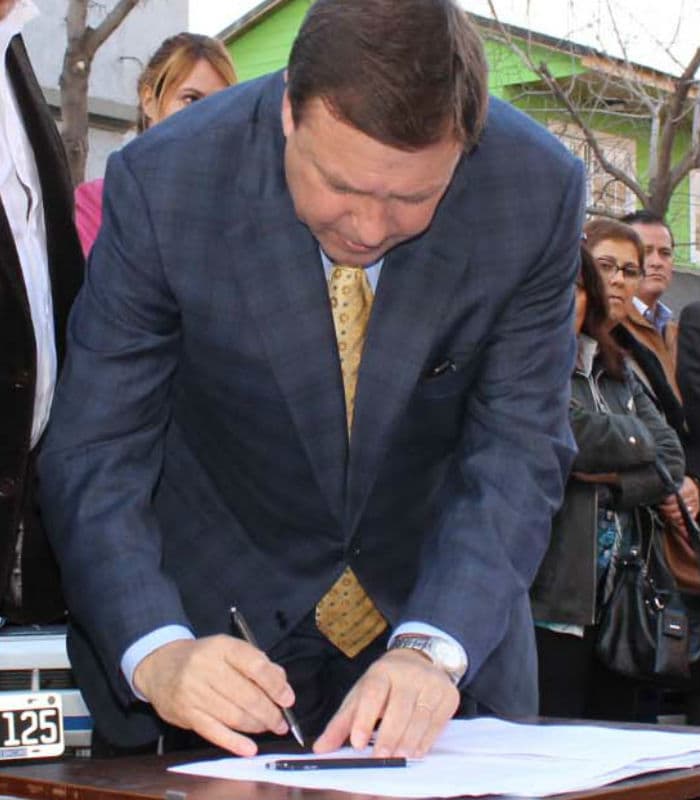 «Si los docentes no van a trabajar, van a seguir los descuentos”
